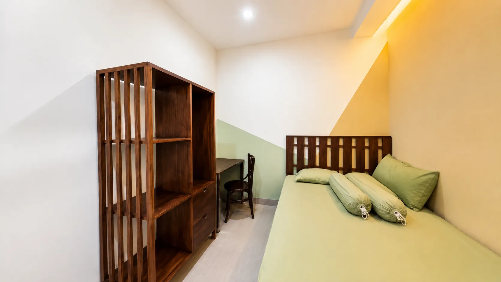 PW Kuning Kost Tanjung Duren