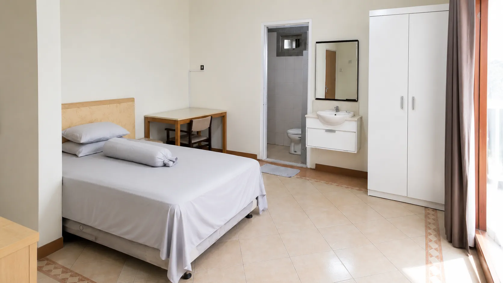 KAPUTEL KOST EXECUTIVE Kayu Putih