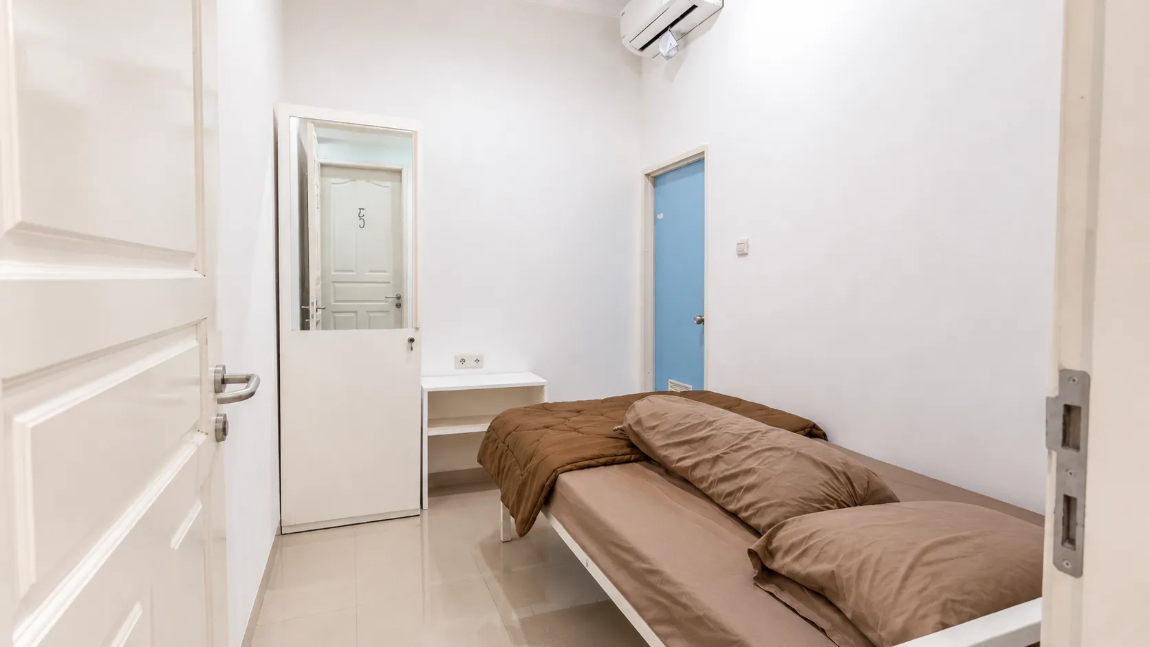 Kost Green House Sunter