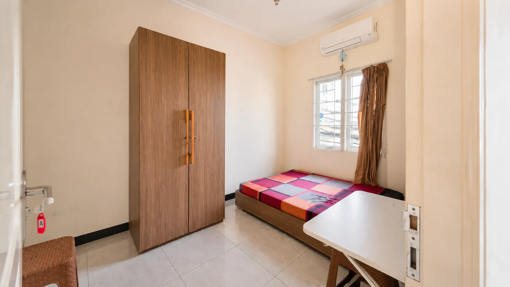 Kost Resik Slipi