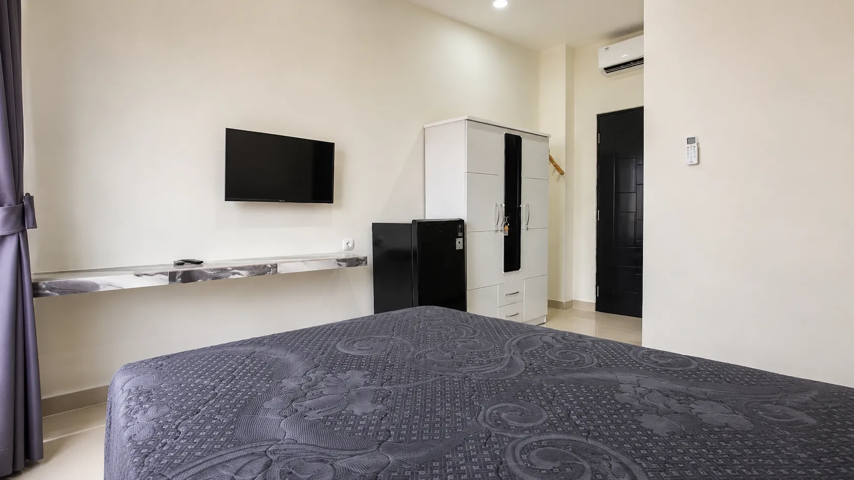 Golden Leaf Residence Kost Tomang
