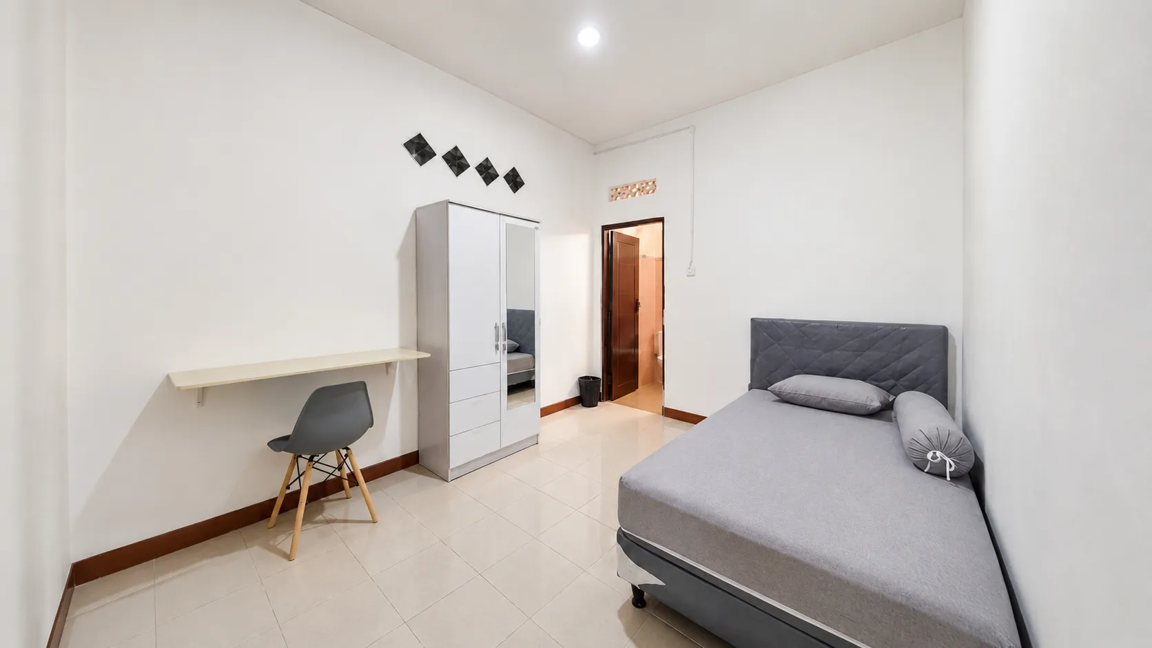 GUNJA KOST Kemanggisan (Pet Freindly)