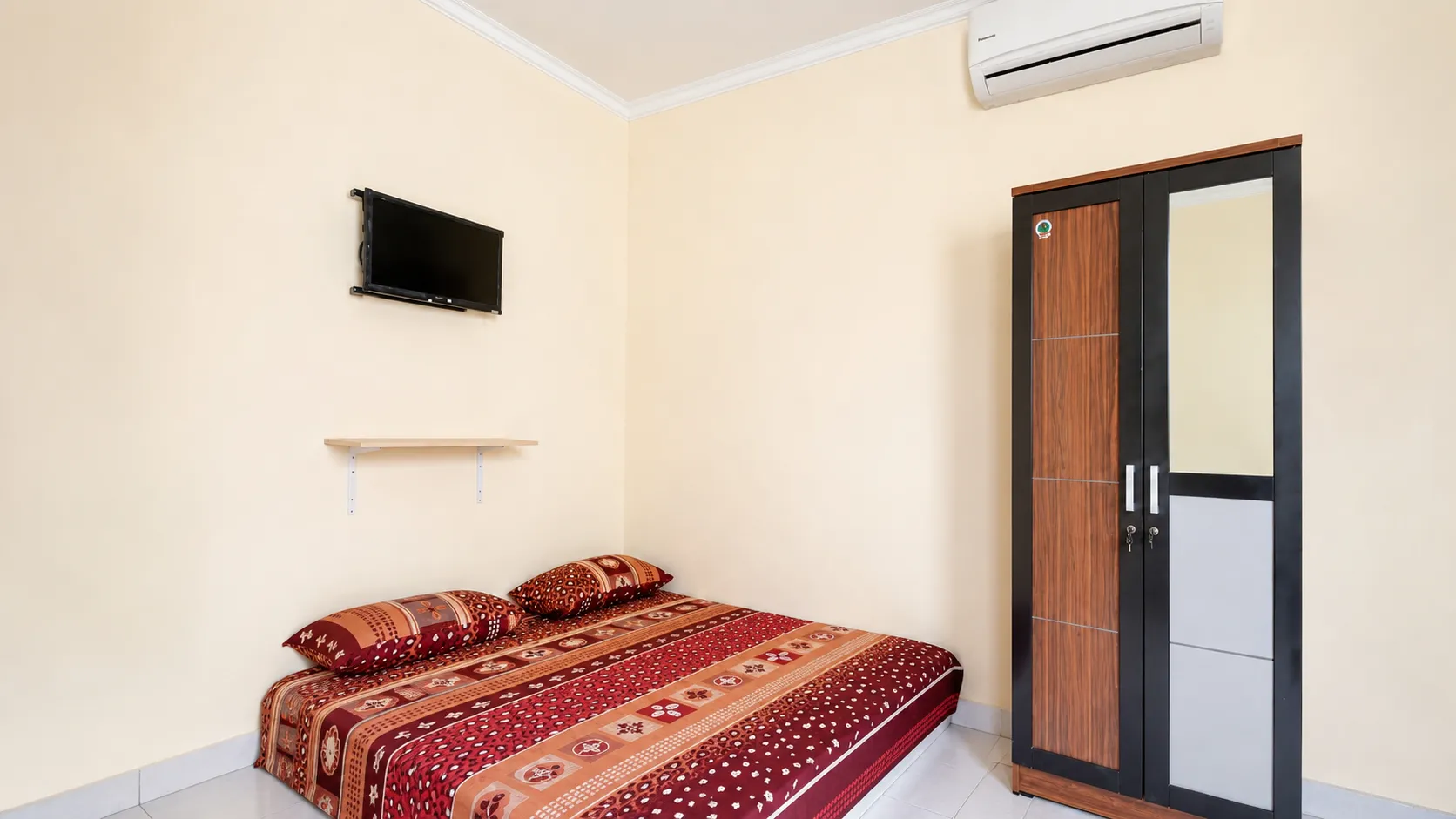 KOST BU TINI Kemayoran